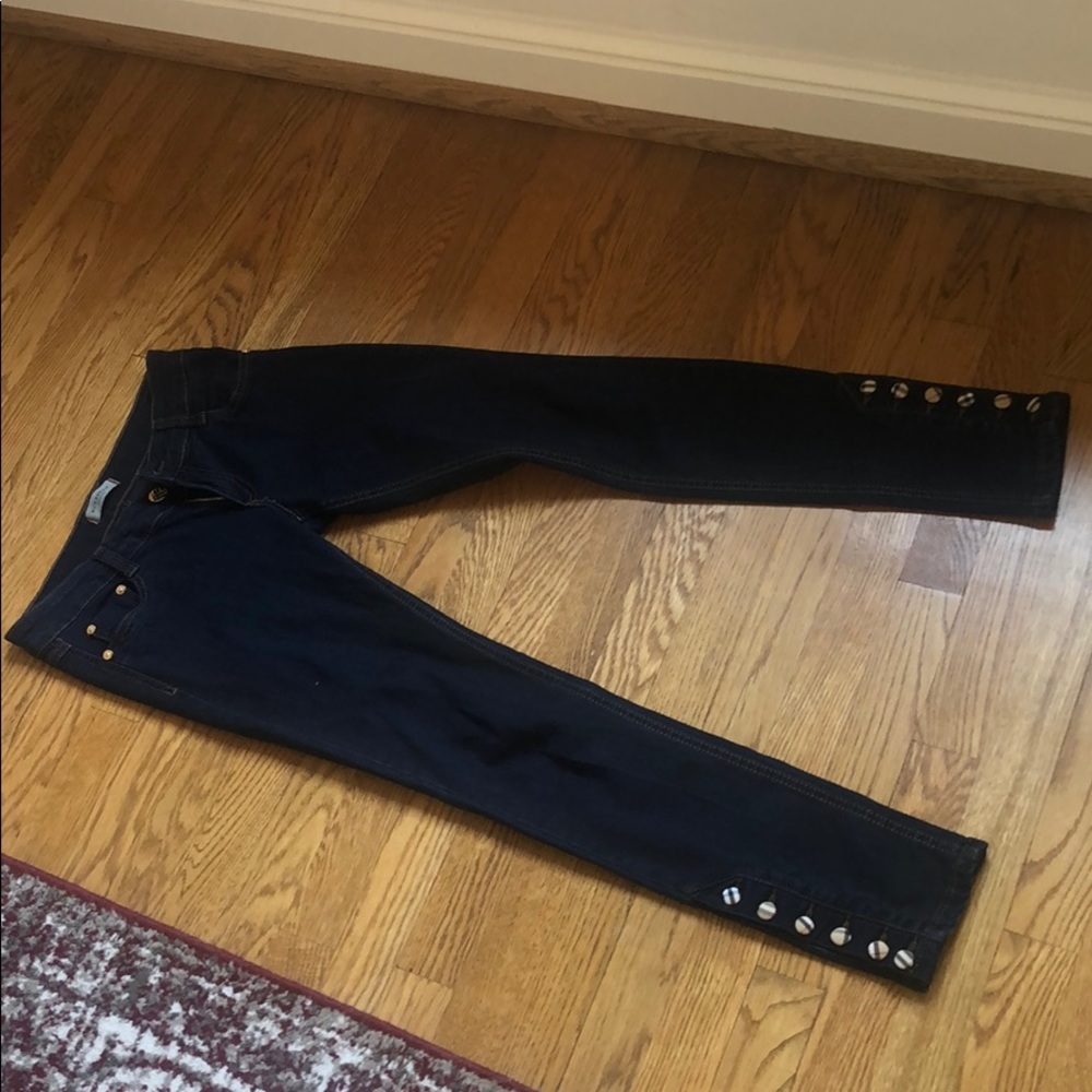 Burberry denim low waist size 28